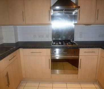 2 bedroom end of terrace house to rent - Photo 3