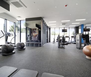 1 Bed Flat, Horizons Tower, E14 - Photo 3