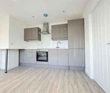 Windsor Court, N14 - Photo 2