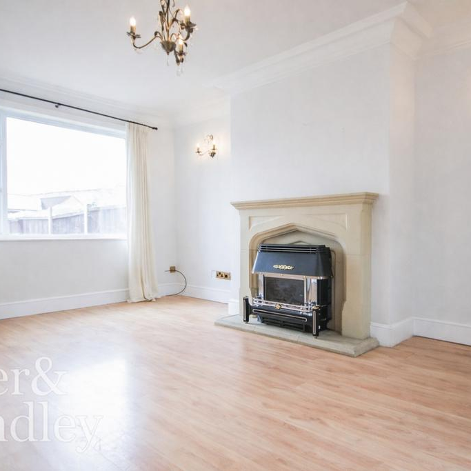 3 bedroom end of terrace house to rent - Photo 1