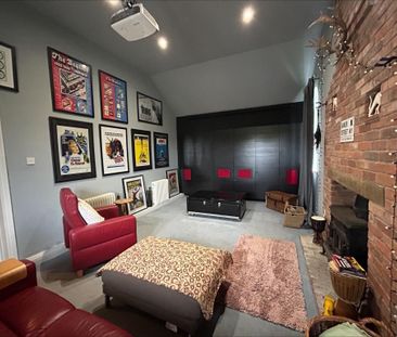 4 bedroom detached house to rent - Photo 2