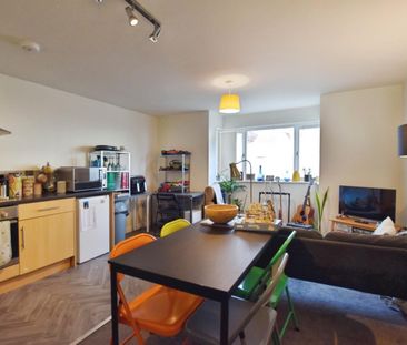 2 bedroom House To Let - Photo 3