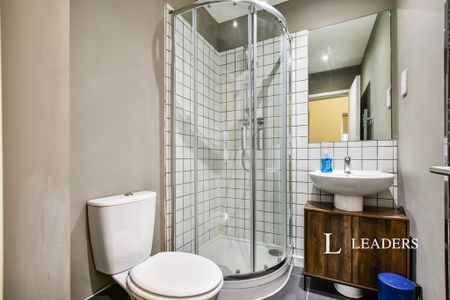 2 bedroom terraced house to rent - Photo 2