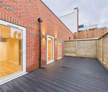 West Street, Maidenhead, Berkshire, SL6 - Photo 4