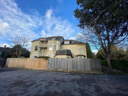 Wimborne Road, Bournemouth, Dorset, BH2 - Photo 4