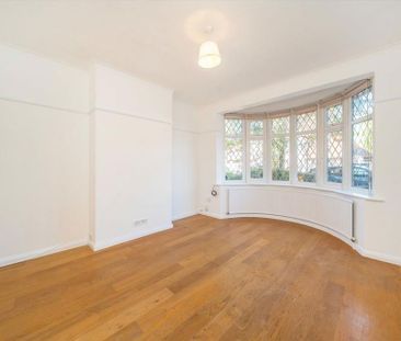 4 bedroom semi-detached house to rent - Photo 6
