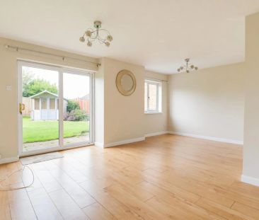 Debenham Crescent, STOKE-ON-TRENT - Photo 2
