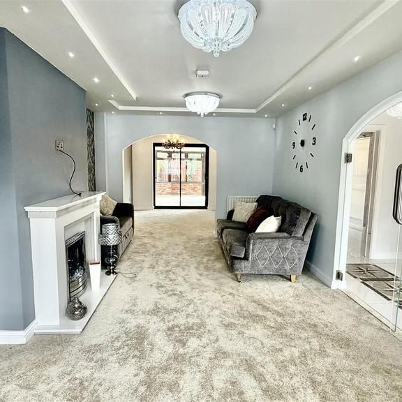 3 bedroom house to rent - Photo 1