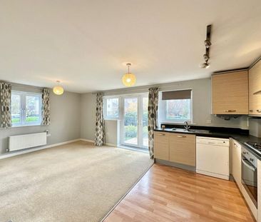 2 bedroom Flat To Let - Photo 3