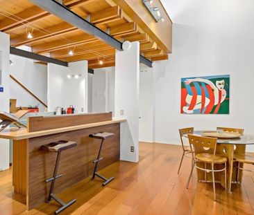 Sophisticated Living - Photo 5