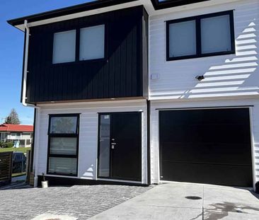 Borrowdace Ave, Great Location with great schools - Photo 2