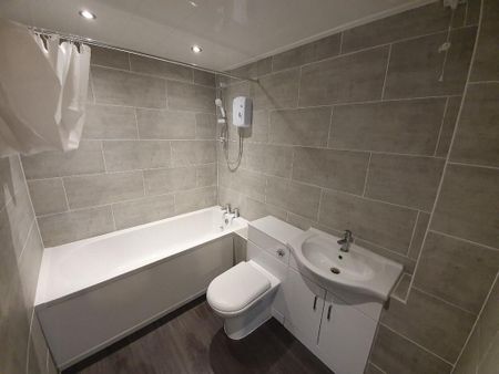 2 bedroom apartment to rent - Photo 5