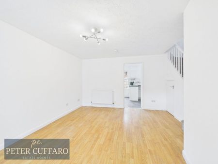 3 bedroom end of terrace house to rent - Photo 3