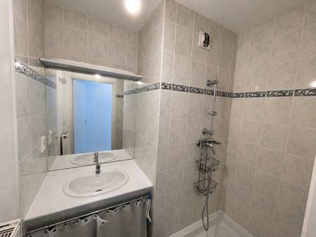 Location Appartement 5 pièces 96m² - Photo 5