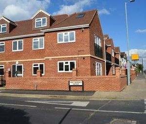 2 Bedrooms Flat to rent in Whippendell Road, Watford WD17 | £ 335 - Photo 1
