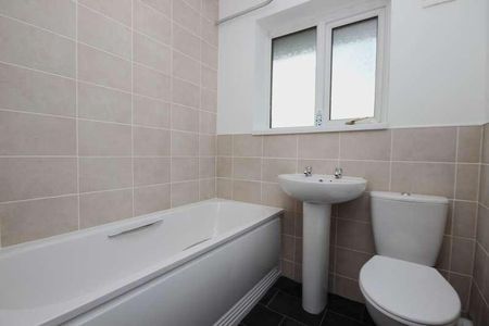 Egdon Close, Widnes, WA8 - Photo 2