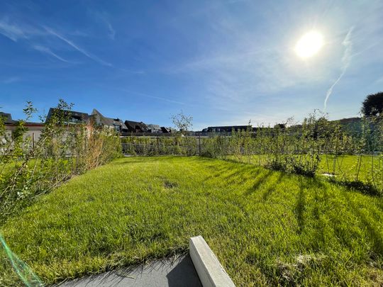 Prachtig gelijkvloers BEN-appartement met tuin en terras - Photo 1