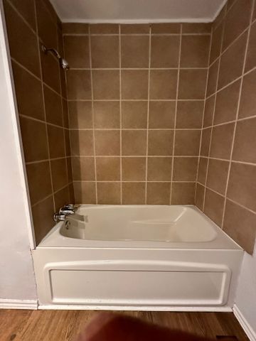 For Lease - 80 Poplar Street, Belleville, Ontario - Photo 3