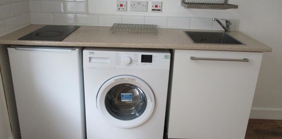 Studio to rent - Photo 2