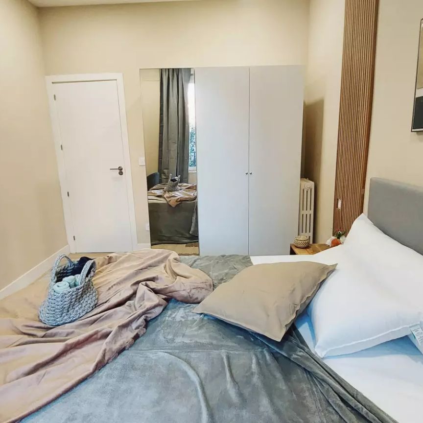 Room for rent in 7-bedroom apartment in Salamanca - Photo 1
