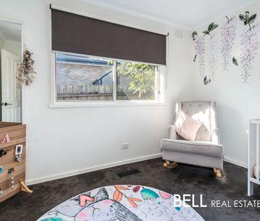 Beautifully presented home in prime court location- Gardener included! - Photo 4