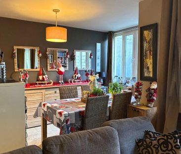 Gezellig appartement met 2 slaapkamers en terras in hartje Brugge - Photo 2