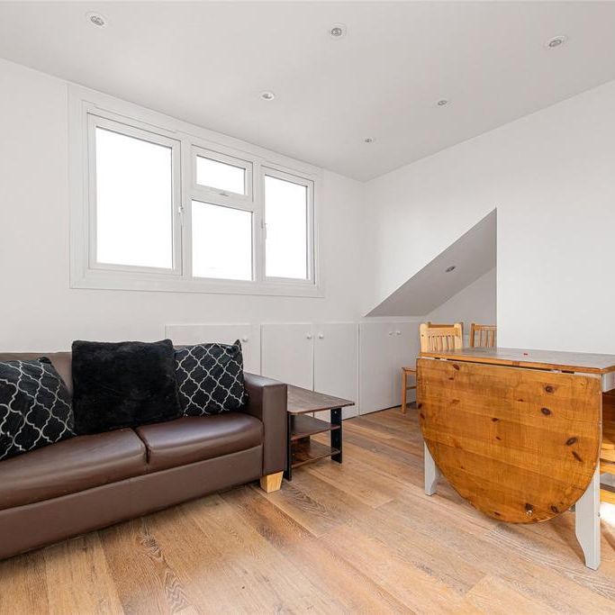 3 bedroom apartment to rent - Photo 1