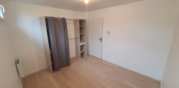 Location Appartement 2 pièces 37m² CASTELJALOUX 47700 - Photo 2