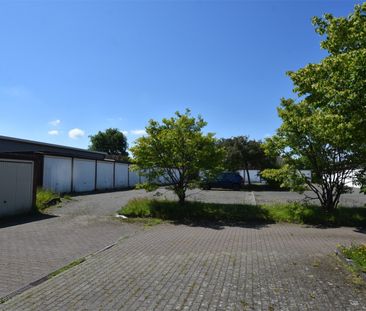 Schön geschnittene 2,5 Zimmerwohnung + Wannenbad + optional Garage ... - Foto 6