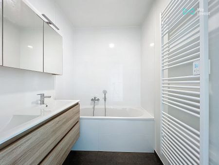 Appartement met drie slaapkamers in Schaarbeek - Photo 5