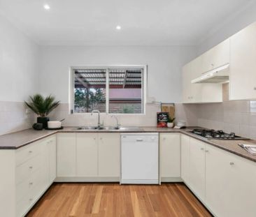 Perfect Coastal Lifestyle Two Bedroom Unit - Photo 3