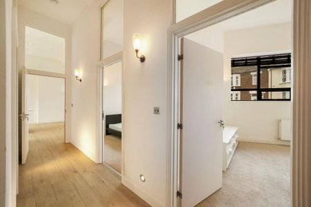 3 bedroom flat to rent - Photo 5