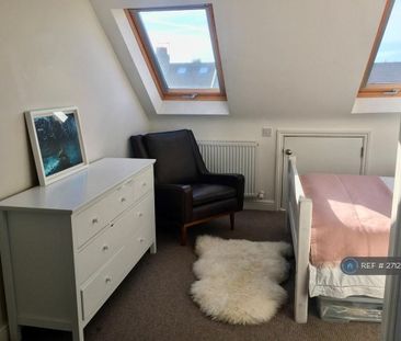 4 bedroom terraced house to rent - Photo 3