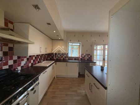 Price £1,000 pcm - Available Now - Unfurnished - Photo 2