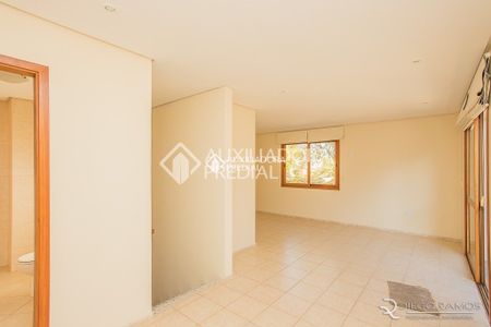 Casa em Condomínio com 4 quartos e 334m² para alugar em Pedra Redonda, Porto Alegre. - Foto 2
