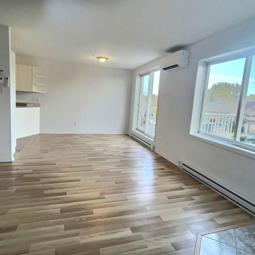 2 CH - 1 SDB - Charlemagne - $1,495 /mo - Photo 1