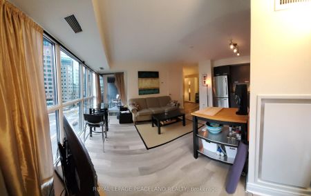 28 Ted Rogers Way #701 - Photo 2