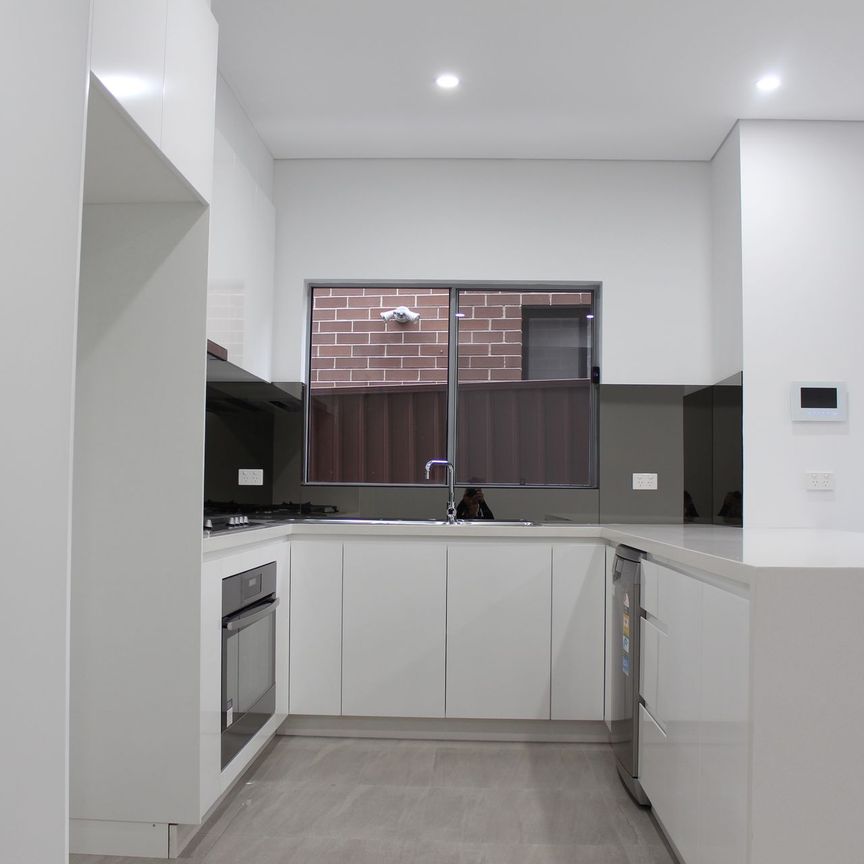 Quality Duplex - Photo 1