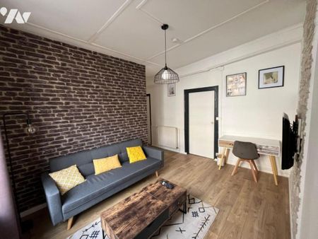 LOCATION APPARTEMENT ATYPIQUE MEUBLE CENTRE VILLE - Photo 2