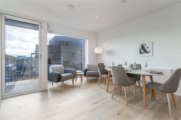 Ropemaker Place Cardiff Lane, Grand Canal Dk, Dublin 2 - Photo 1