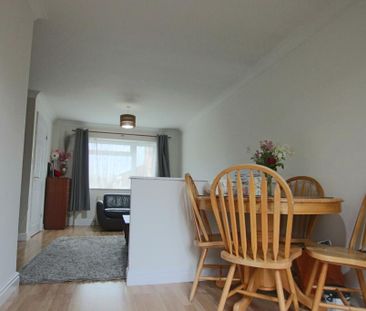 3 bedroom end of terrace house to rent - Photo 3