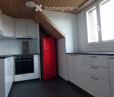 Dachwohnung 3.5 Zi, neu renoviert. Laube, Sitzplatz, Garten - Foto 1