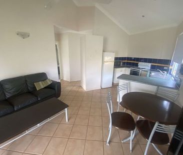 FURNISHED BEACHSIDE VILLA - Photo 2