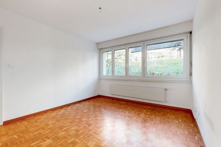 Proche de la gare CFF - Photo 3