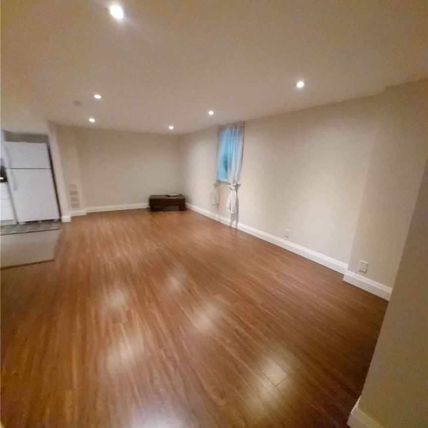 For Lease - 1086 Fourth Street, Mississauga, Ontario - Photo 1