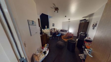 3 bedroom ground floor flat to rent - Photo 3