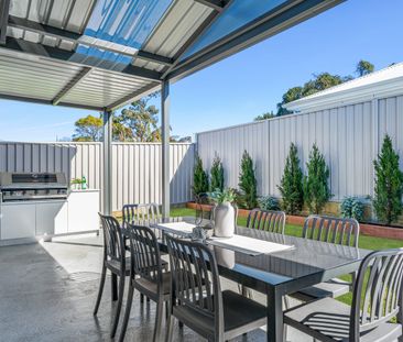 Spacious 4-Bedroom Family Home - Photo 3