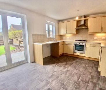 3 bedroom semi-detached house to rent - Photo 6