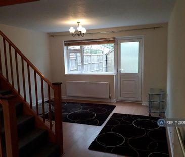 2 bedroom terraced house to rent - Photo 1