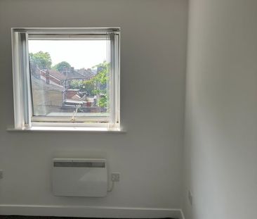 2 Bed Flat, Kirk Beston Close, LS11 - Photo 5